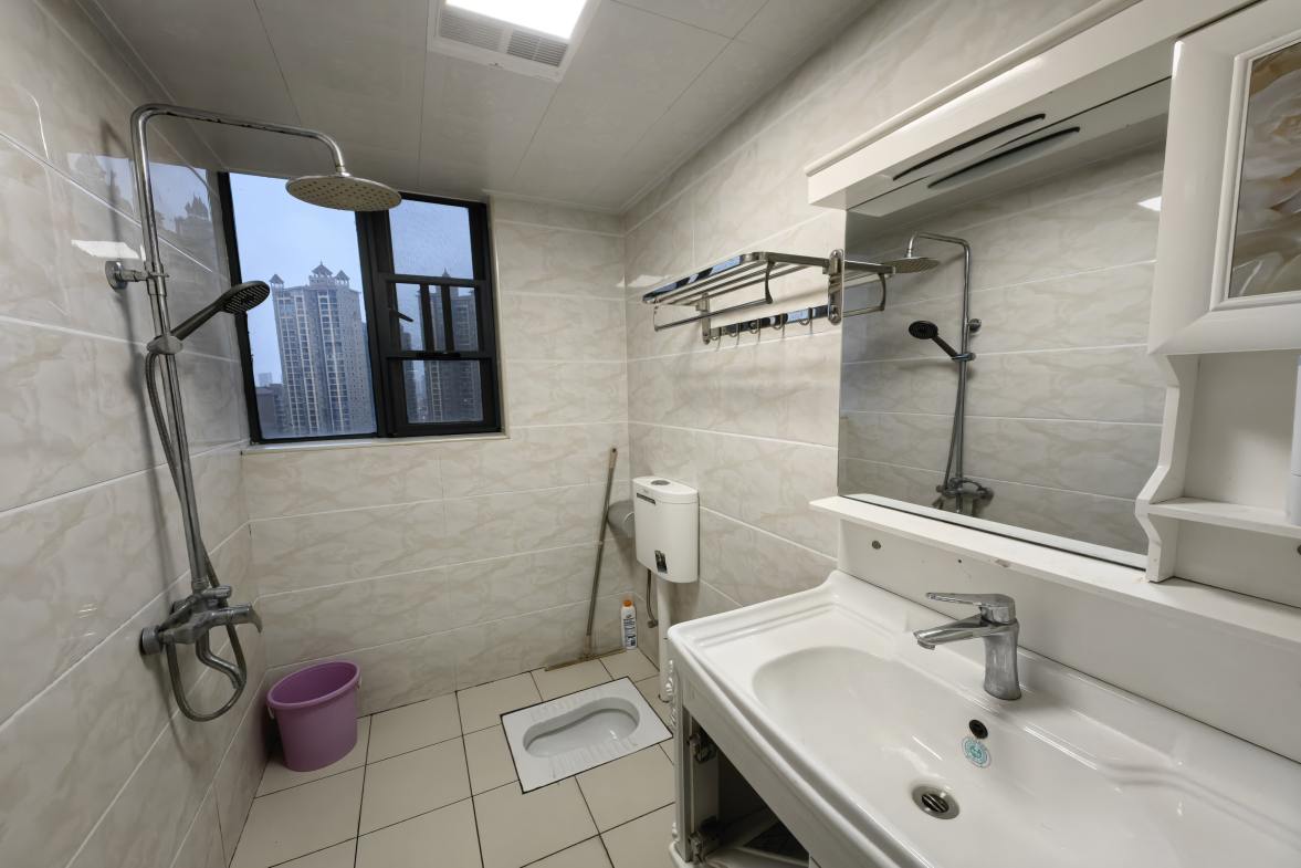 金益紫檀  3室2厅2卫    78.0万客厅