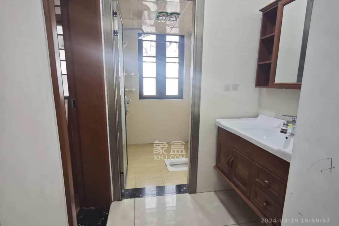 恒大揽湖苑(恒大林溪郡) 3室2厅1卫 2400.0元/月 恒大揽湖苑(恒大林溪郡) 3室2厅1卫 2400.0元/月室内图