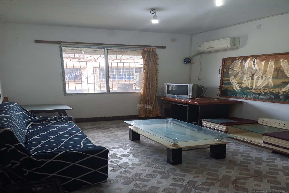 花园一村  3室2厅1卫    1000.0元/月 花园一村  3室2厅1卫    1000.0元/月室内图