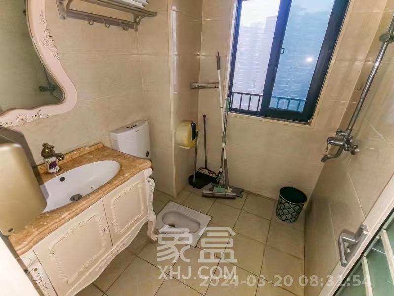 山水湾  3室2厅1卫    1800.0元/月室内图