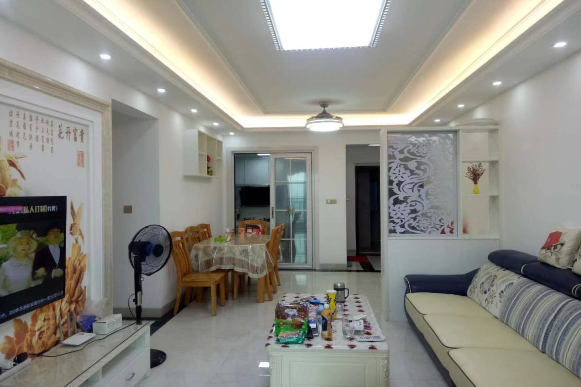 中泰峰境 3室2厅1卫 2300.0元/月 中泰峰境 3室2厅1卫 2300.0元/月室内图