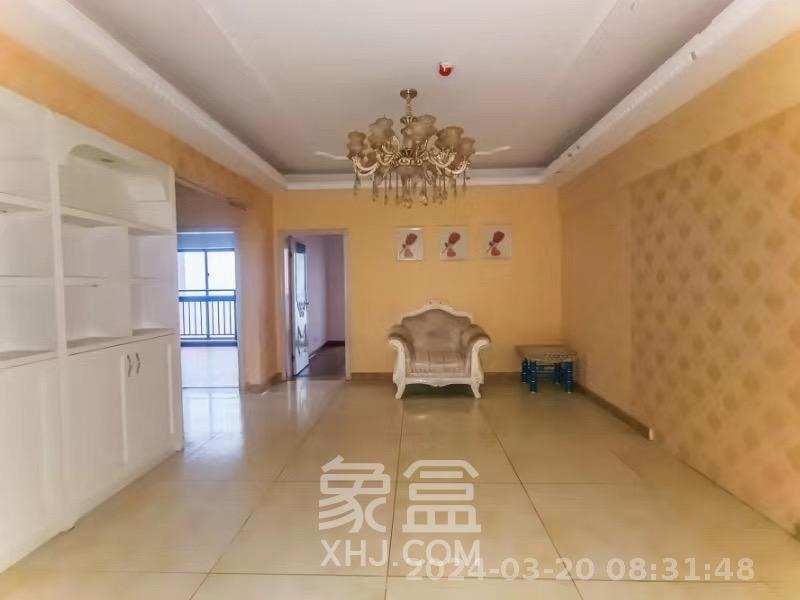 山水湾  3室2厅1卫    1800.0元/月室内图1