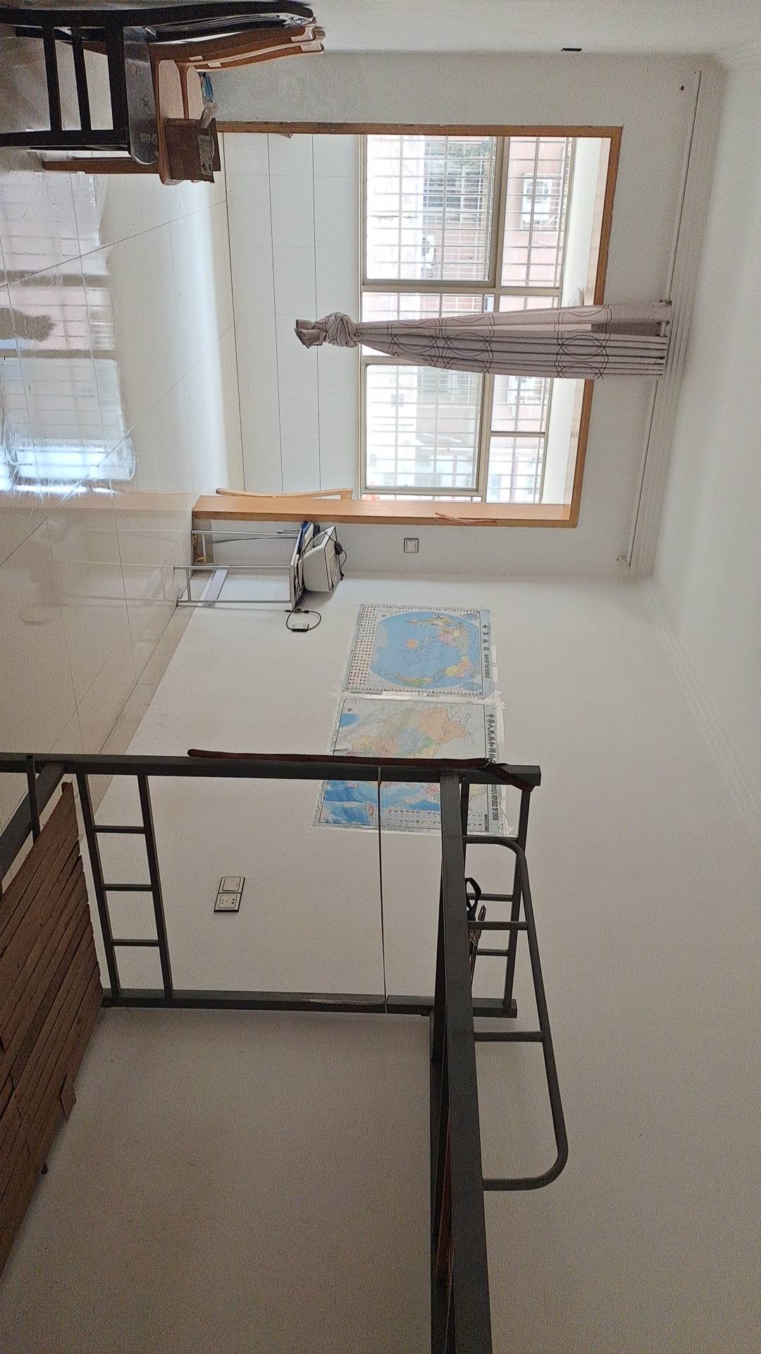 羊舞岭小区  4室2厅2卫   1380.00元/月室内图