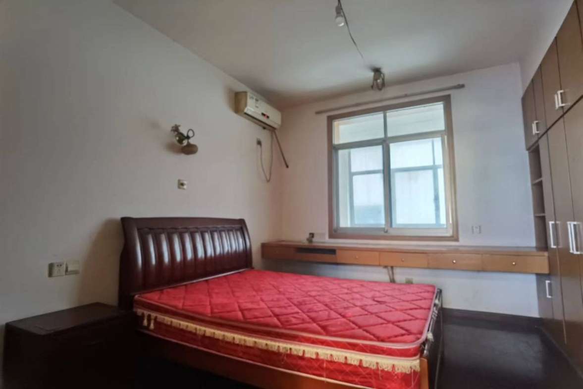 电信住宅小区（电信移动小区）  3室2厅1卫    900.0元/月室内图1