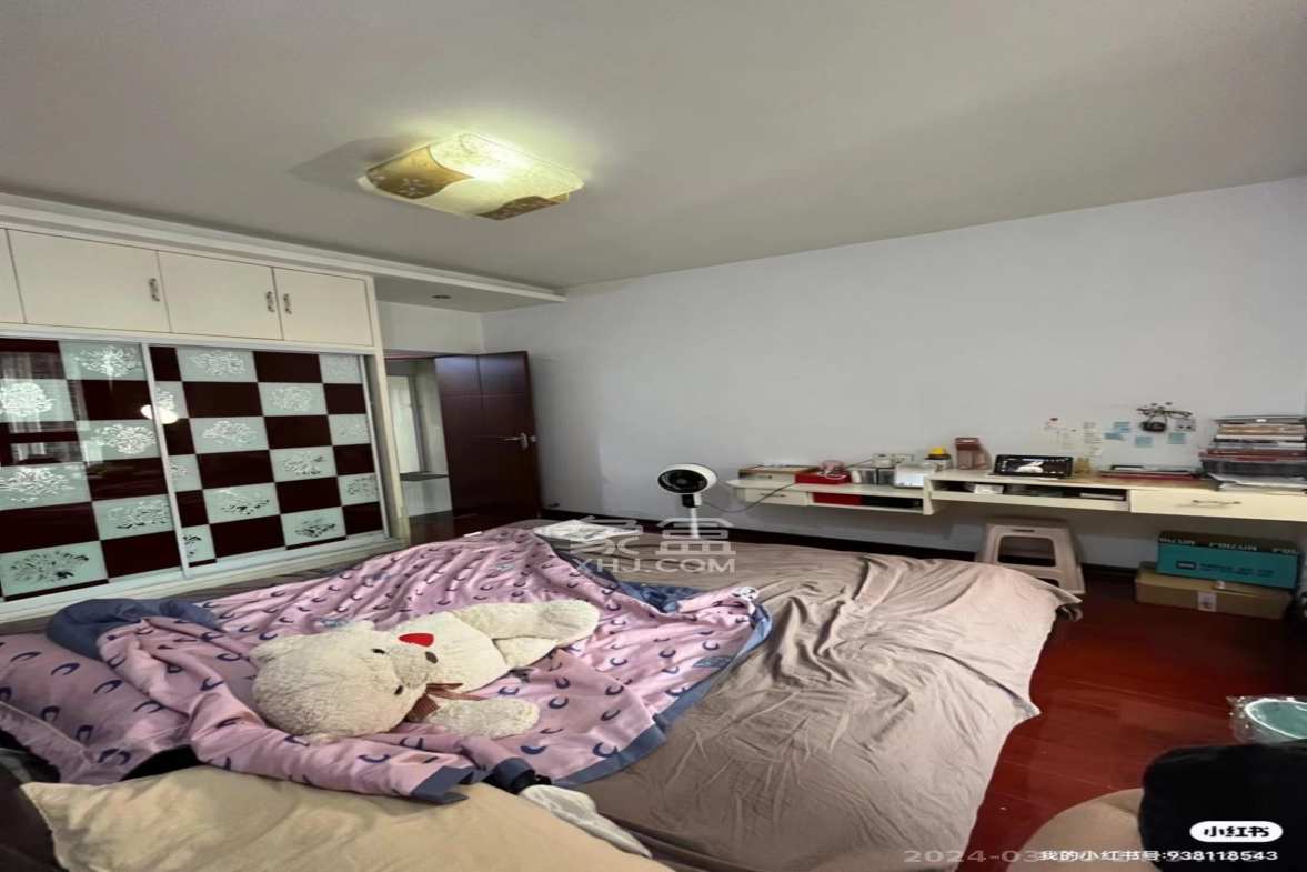 浏阳河畔家园  3室2厅2卫   2700.00元/月室内图