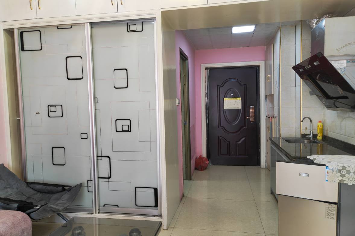 五洲富隆中心 1室1厅1卫 800.0元/月 五洲富隆中心 1室1厅1卫 800.0元/月室内图