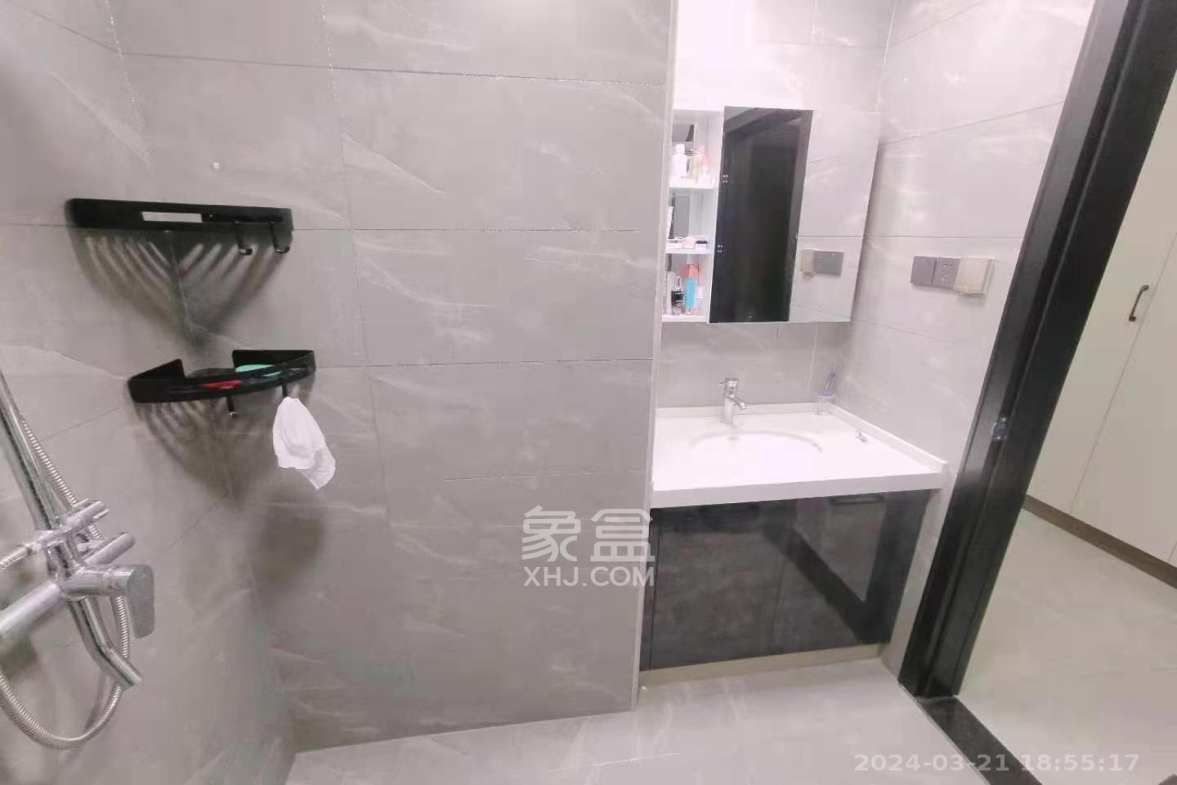 公园9号大都会  1室1厅1卫    3000.0元/月 公园9号大都会  1室1厅1卫    3000.0元/月室内图