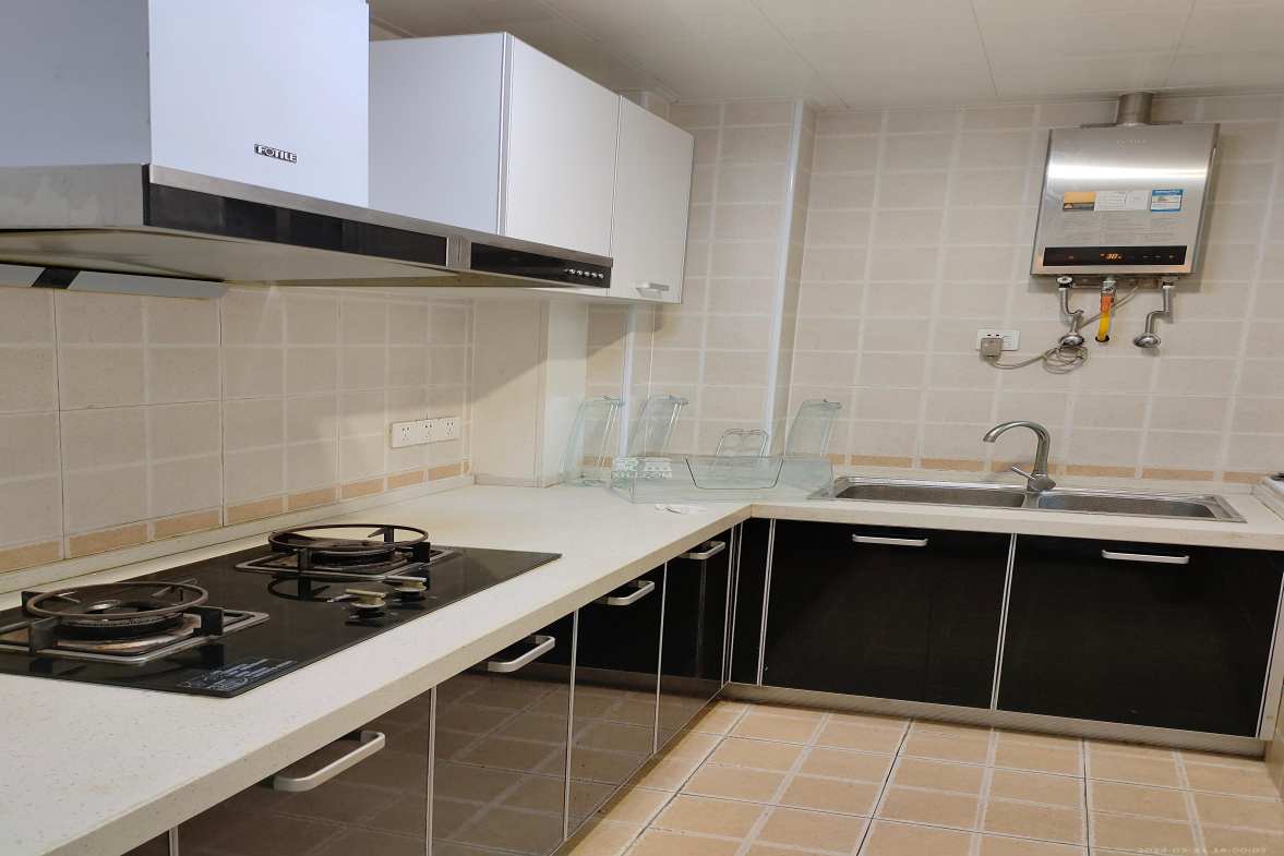 领东汇 2室2厅1卫 2100.0元/月 领东汇 2室2厅1卫 2100.0元/月室内图