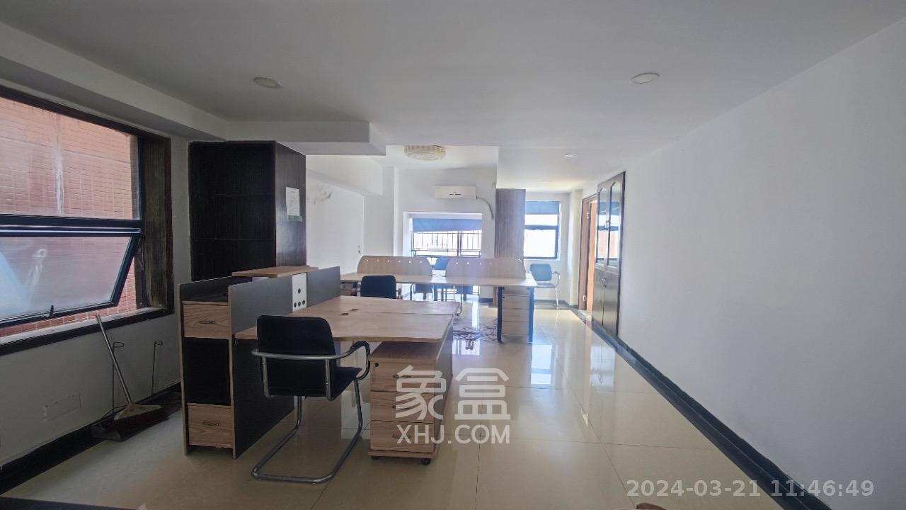 山水华景  6室2厅2卫    9500.0元/月室内图