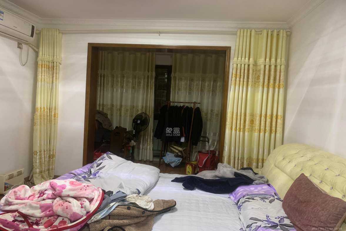 水岸世景  3室2厅2卫    2300.0元/月 水岸世景  3室2厅2卫    2300.0元/月室内图