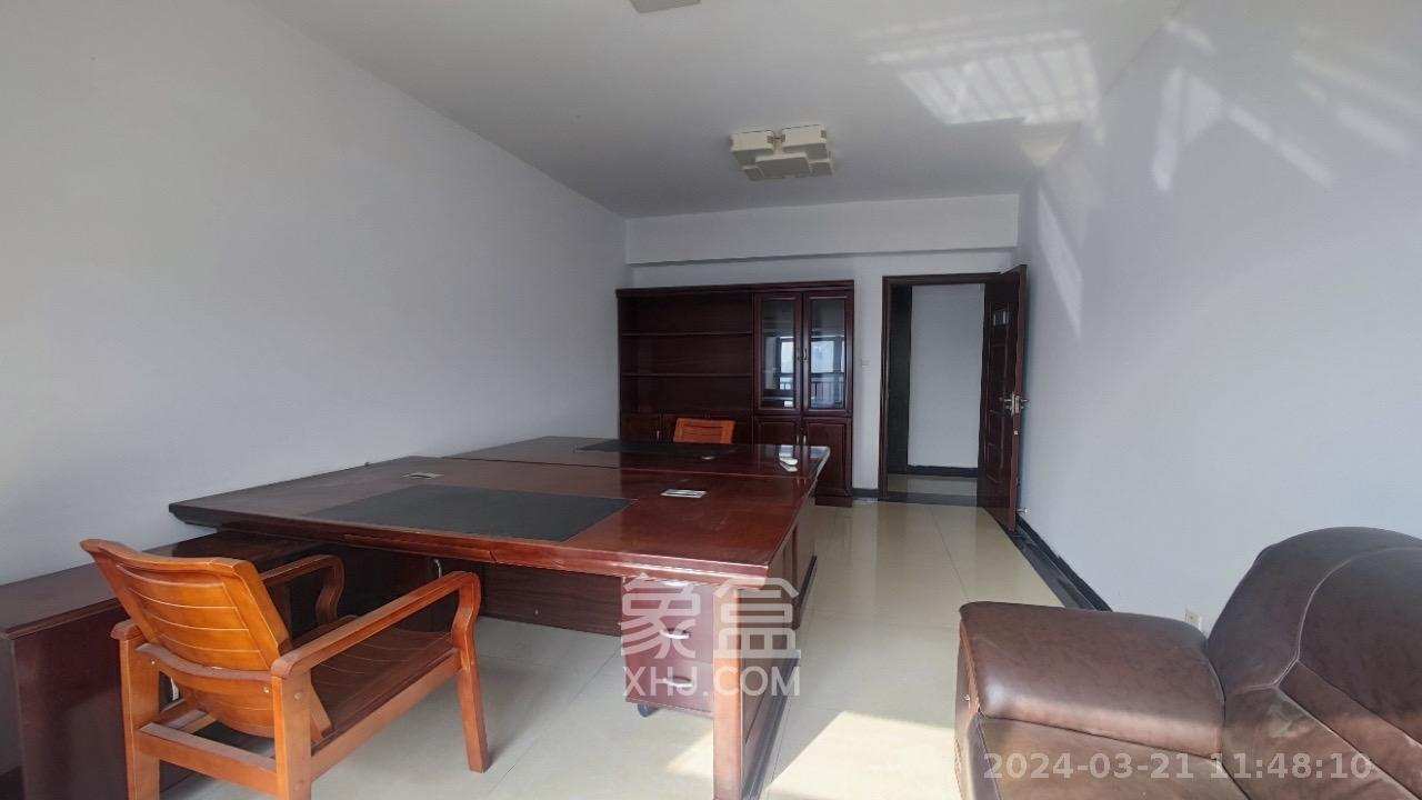 山水华景 6室2厅2卫 9500.0元/月 山水华景 6室2厅2卫 9500.0元/月室内图