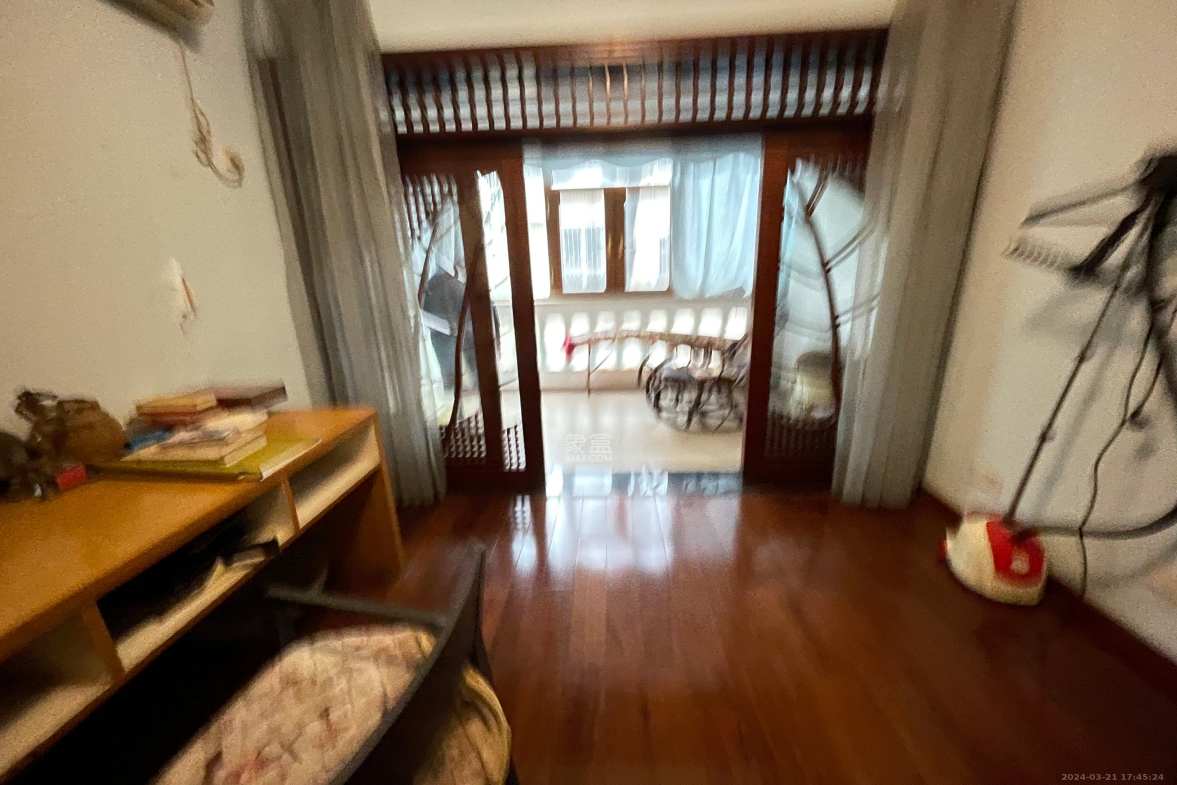 馨苑  5室2厅4卫    5000.0元/月 馨苑  5室2厅4卫    5000.0元/月室内图