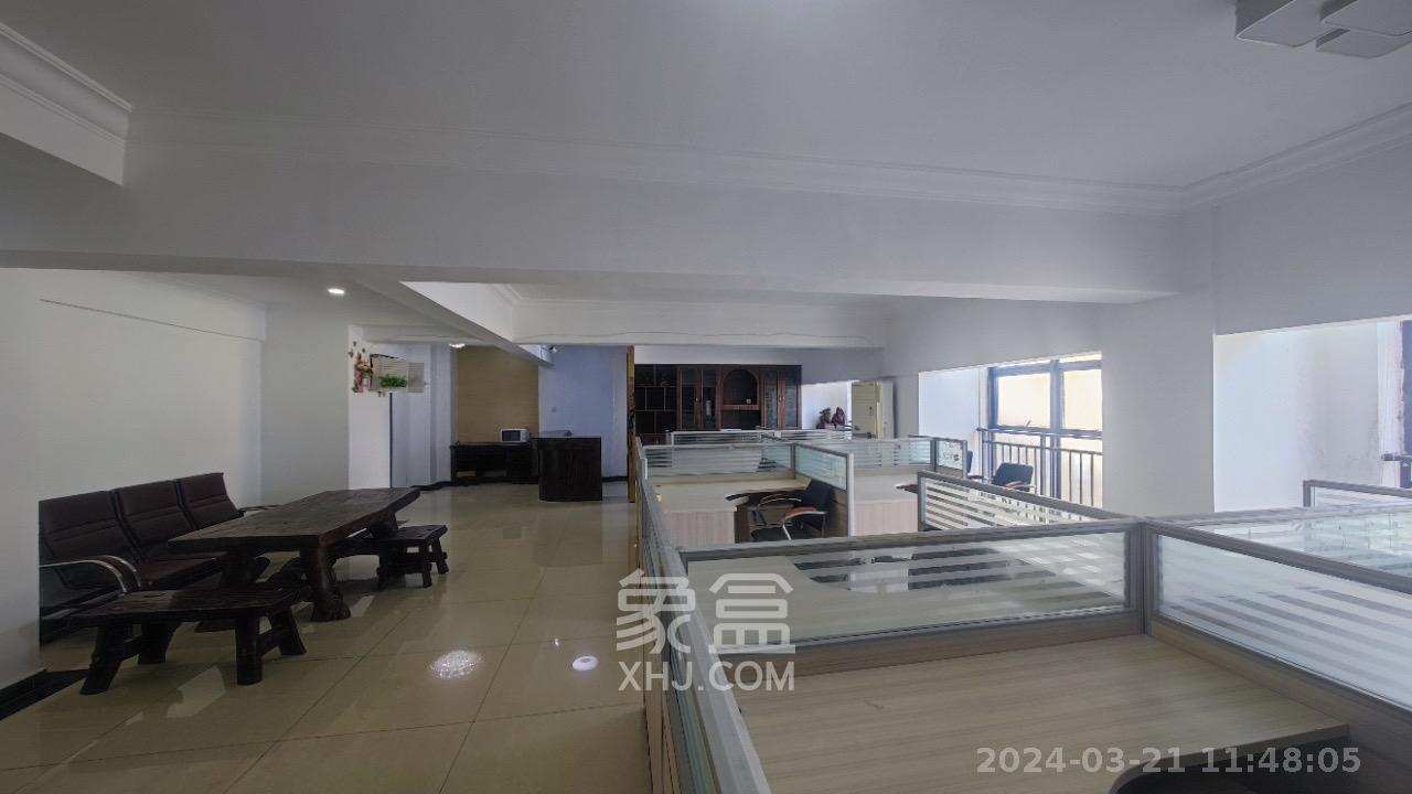 山水华景 6室2厅2卫 9500.0元/月 山水华景 6室2厅2卫 9500.0元/月室内图