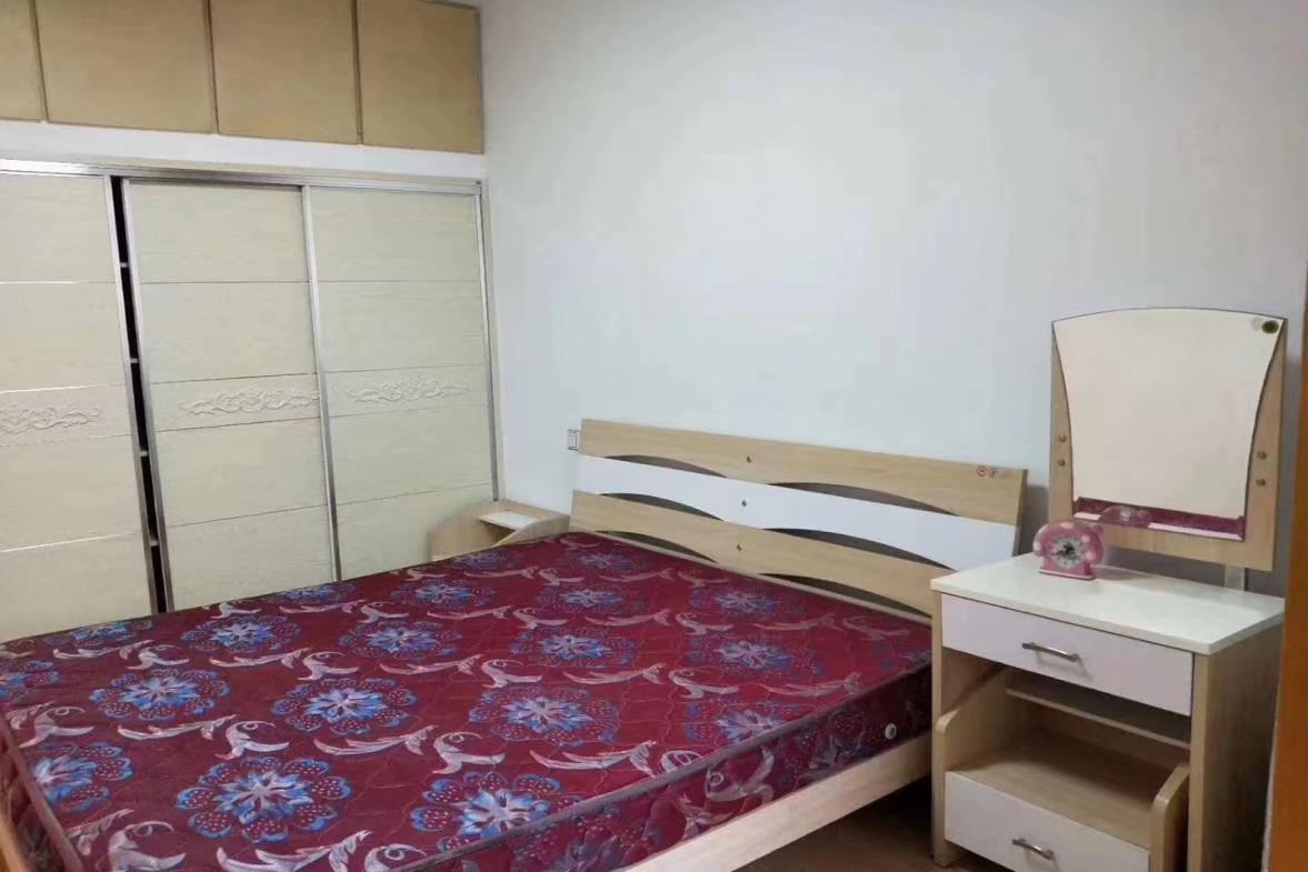 区商业局家属楼(清泉) 3室1厅1卫 1100.0元/月 区商业局家属楼(清泉) 3室1厅1卫 1100.0元/月室内图