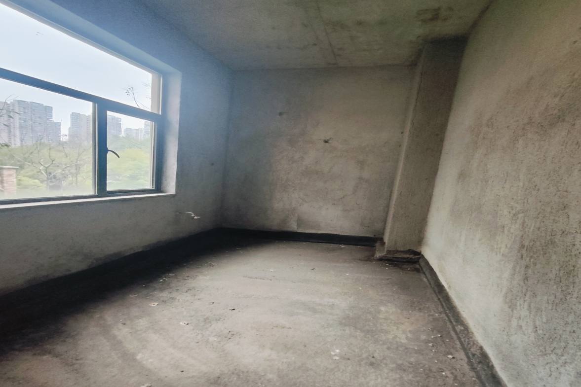 五江碧桂园城市广场  4室1厅1卫   128.00万客厅