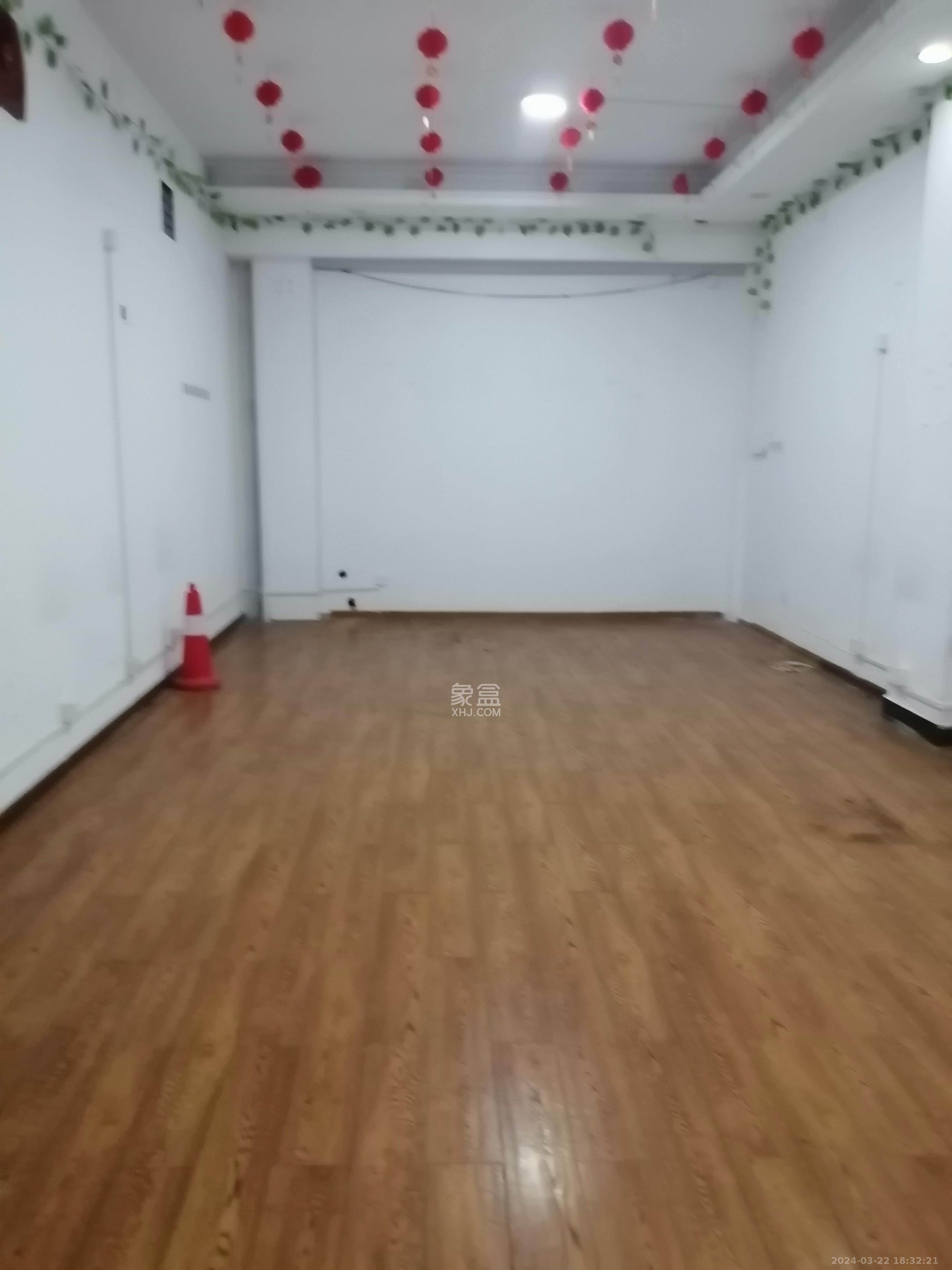 泉塘小区   95.0㎡     3500.00元/月室内图