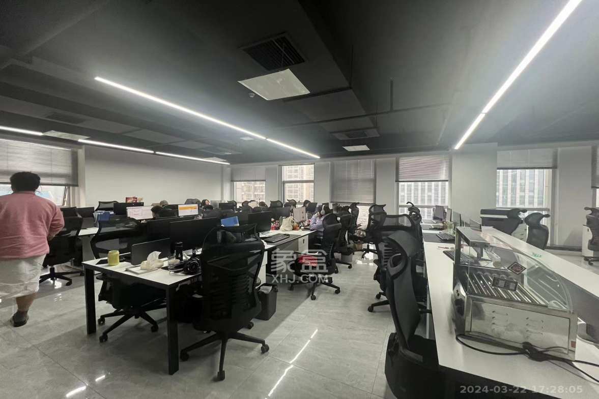 宇成朝阳广场  7室2厅1卫    25000.0元/月 宇成朝阳广场  7室2厅1卫    25000.0元/月室内图