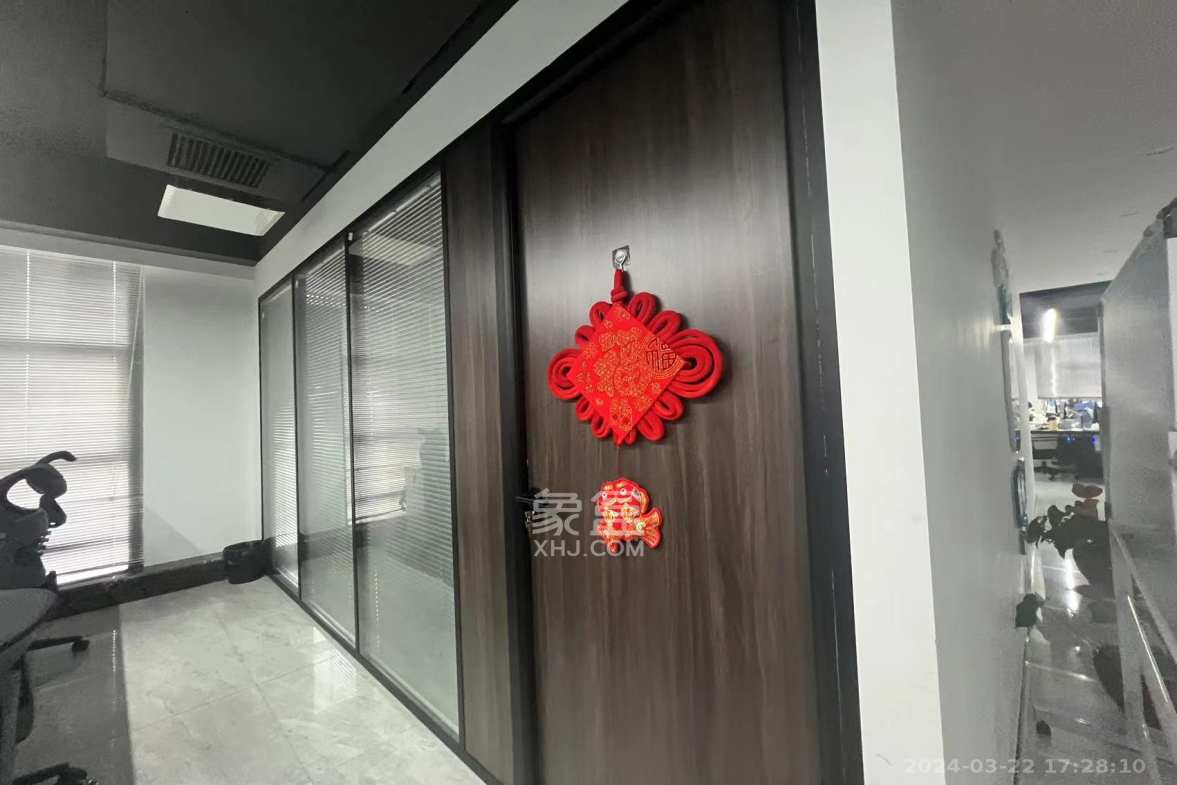 宇成朝阳广场  7室2厅1卫    25000.0元/月 宇成朝阳广场  7室2厅1卫    25000.0元/月室内图