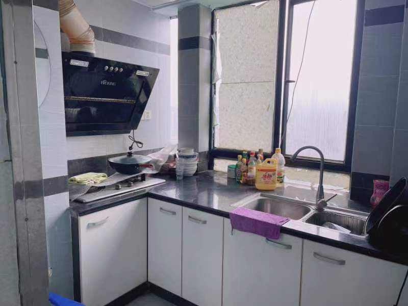 龙泰上品 1室1厅1卫 1000.0元/月 龙泰上品 1室1厅1卫 1000.0元/月室内图