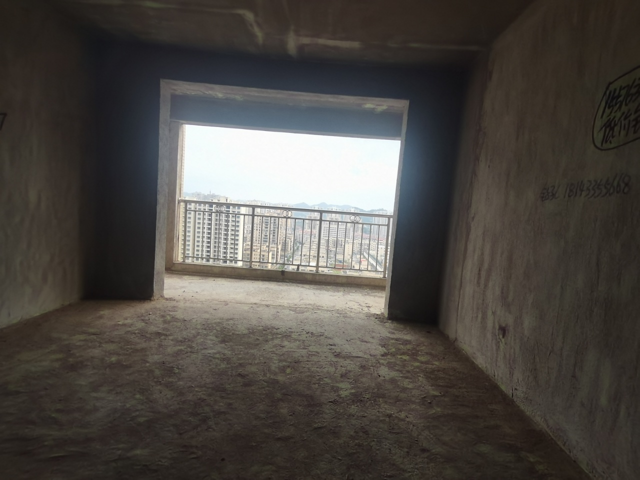 御景花园小区(娄底）  3室1厅1卫    59.8万