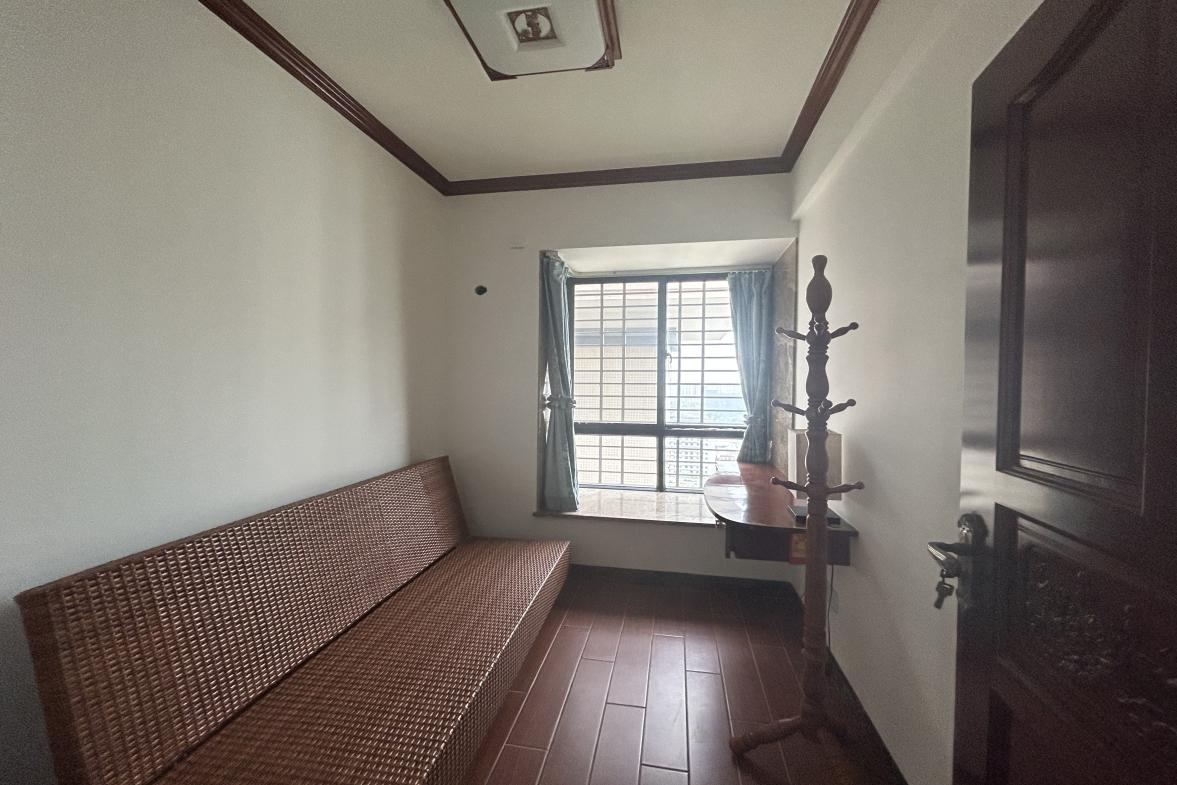 丽江家园  3室2厅2卫   179.00万室内图