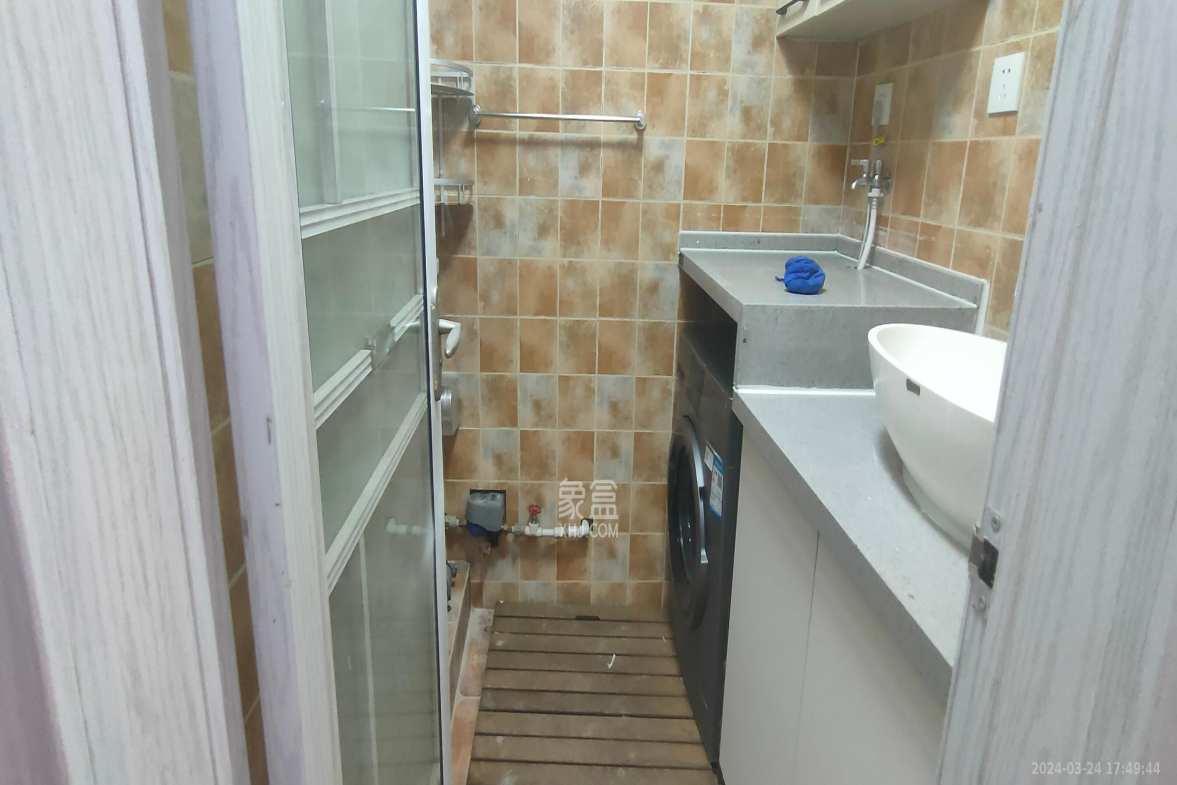 融科东南海  1室1厅1卫   1500.00元/月室内图