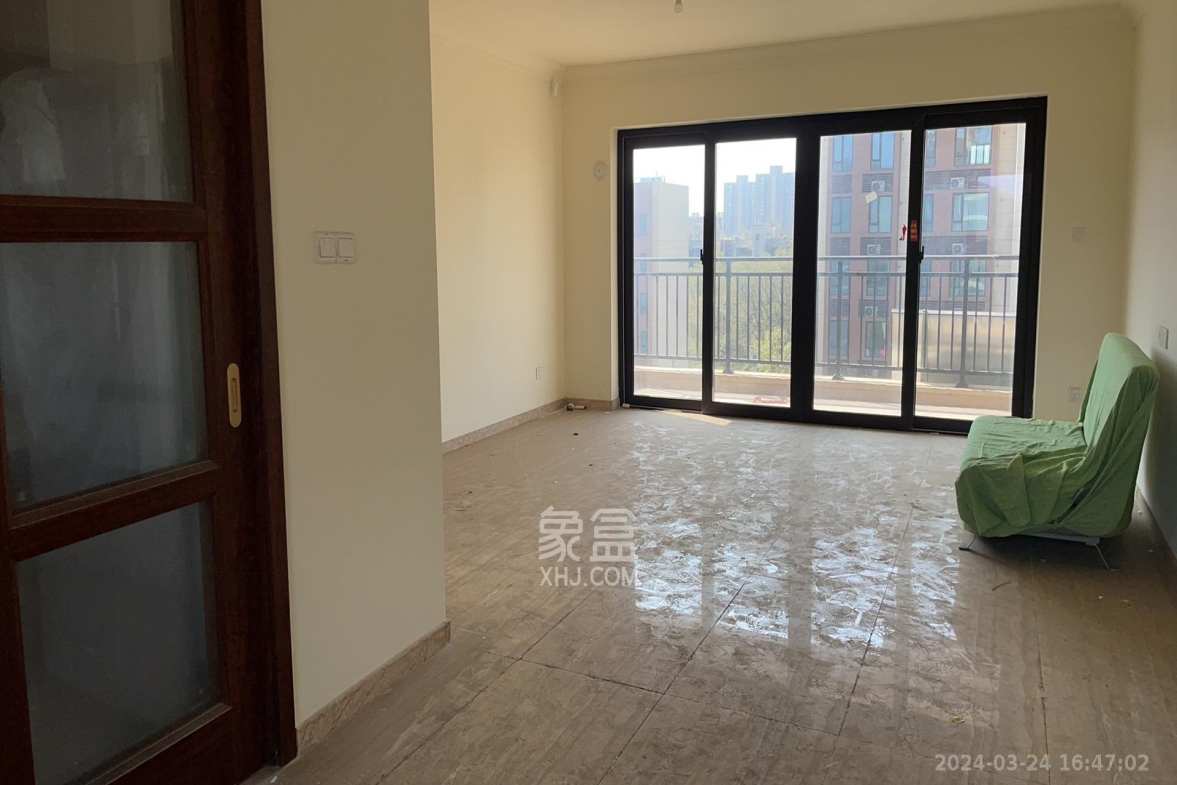 碧桂园荟隽棠  4室2厅2卫    2500.0元/月室内图