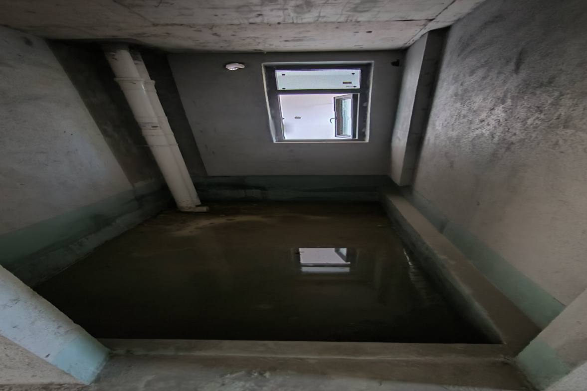 宁邦中心（二期公园里）  3室2厅1卫    89.0万客厅