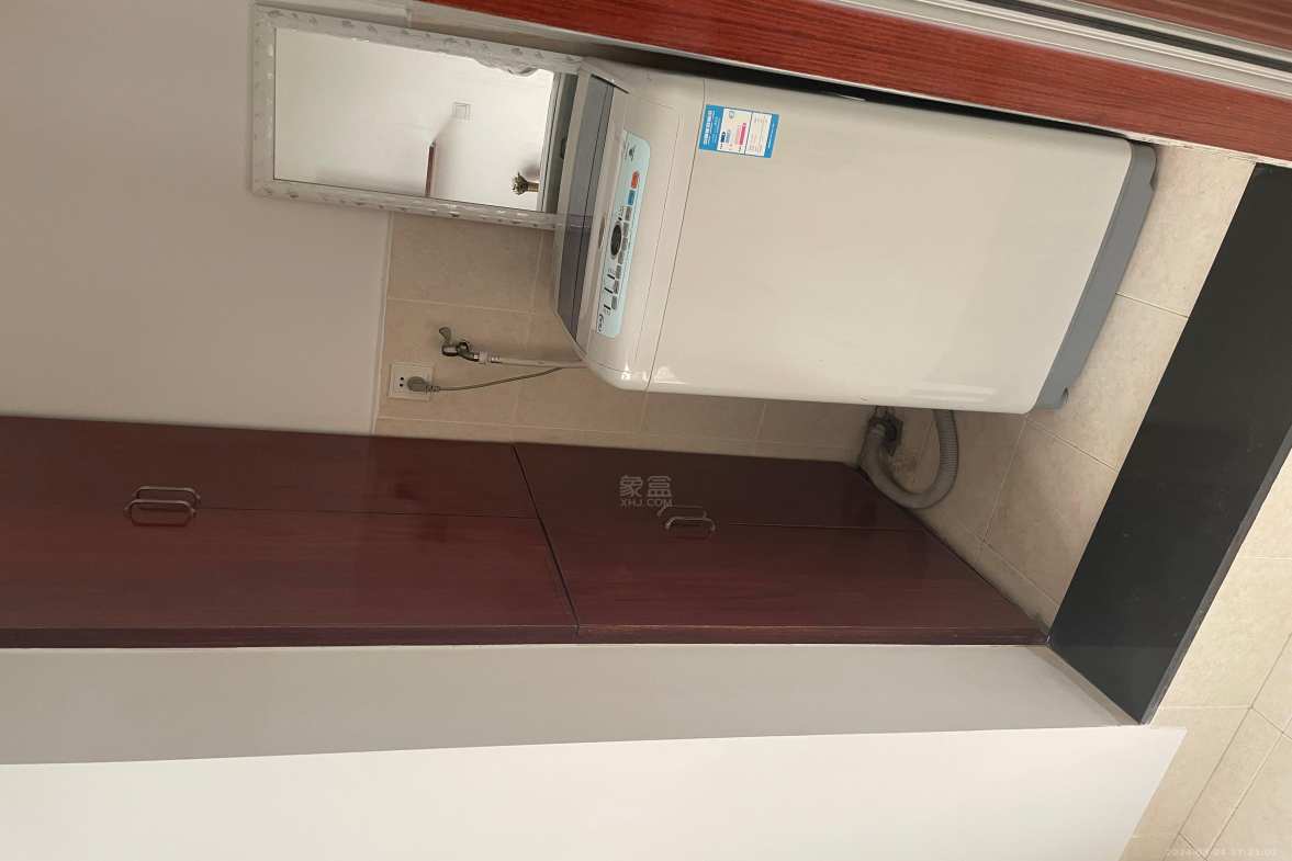 逸景华天  1室1厅1卫    1100.0元/月室内图