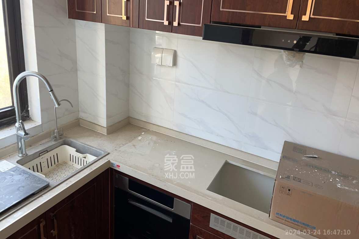 碧桂园荟隽棠  4室2厅2卫    2500.0元/月室内图