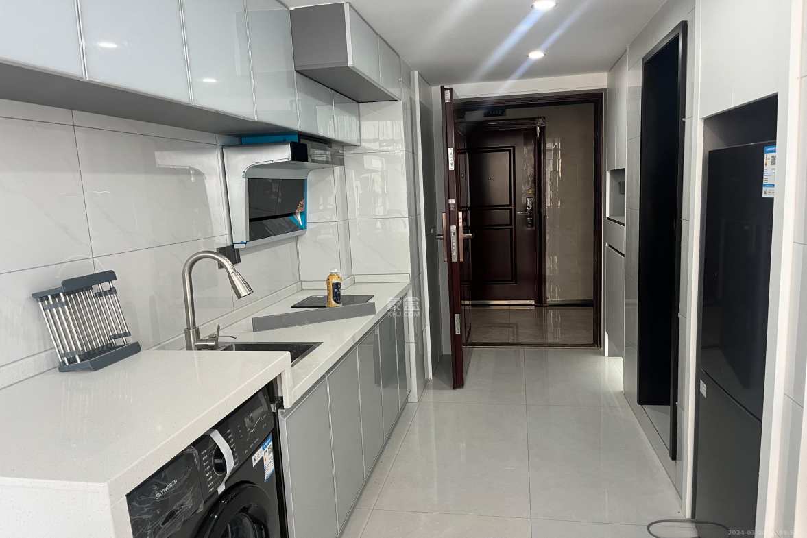 长燃润和天地(长润小区印湘江)  1室1厅1卫    1800.0元/月 长燃润和天地(长润小区印湘江)  1室1厅1卫    1800.0元/月室内图