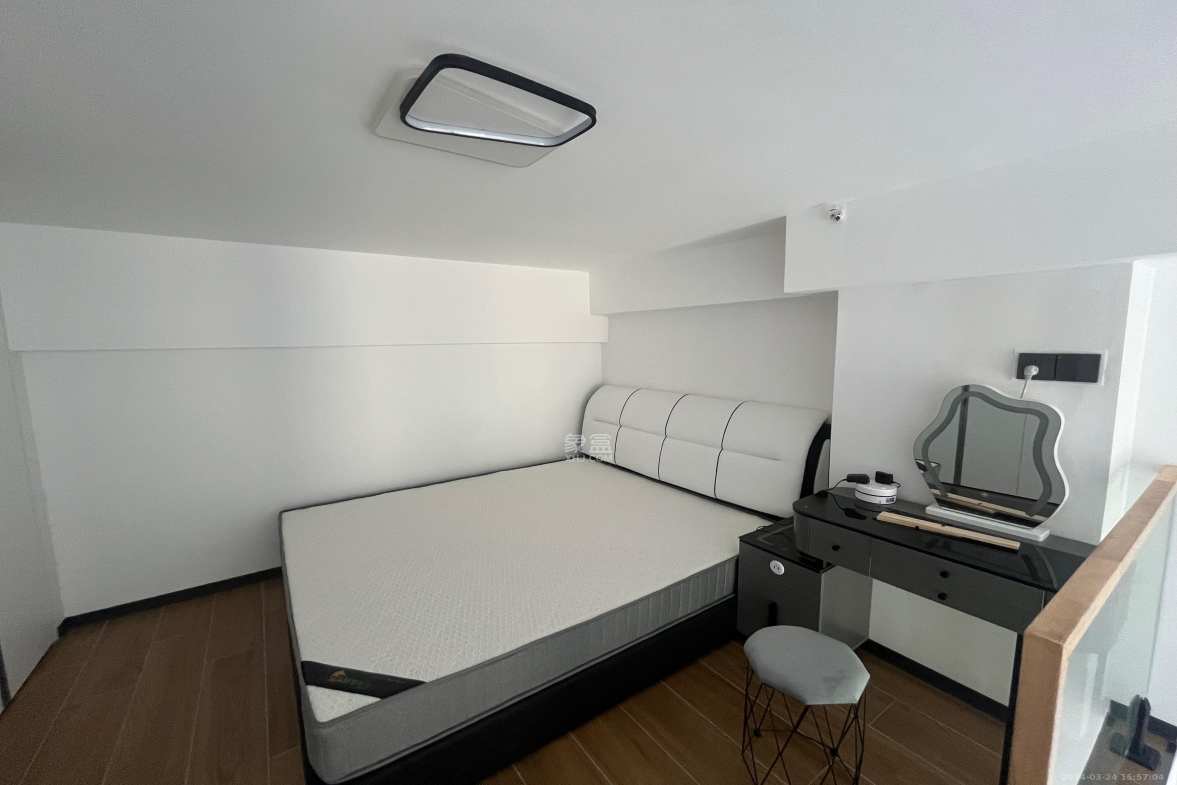 长燃润和天地(长润小区印湘江)  1室1厅1卫    1800.0元/月 长燃润和天地(长润小区印湘江)  1室1厅1卫    1800.0元/月室内图