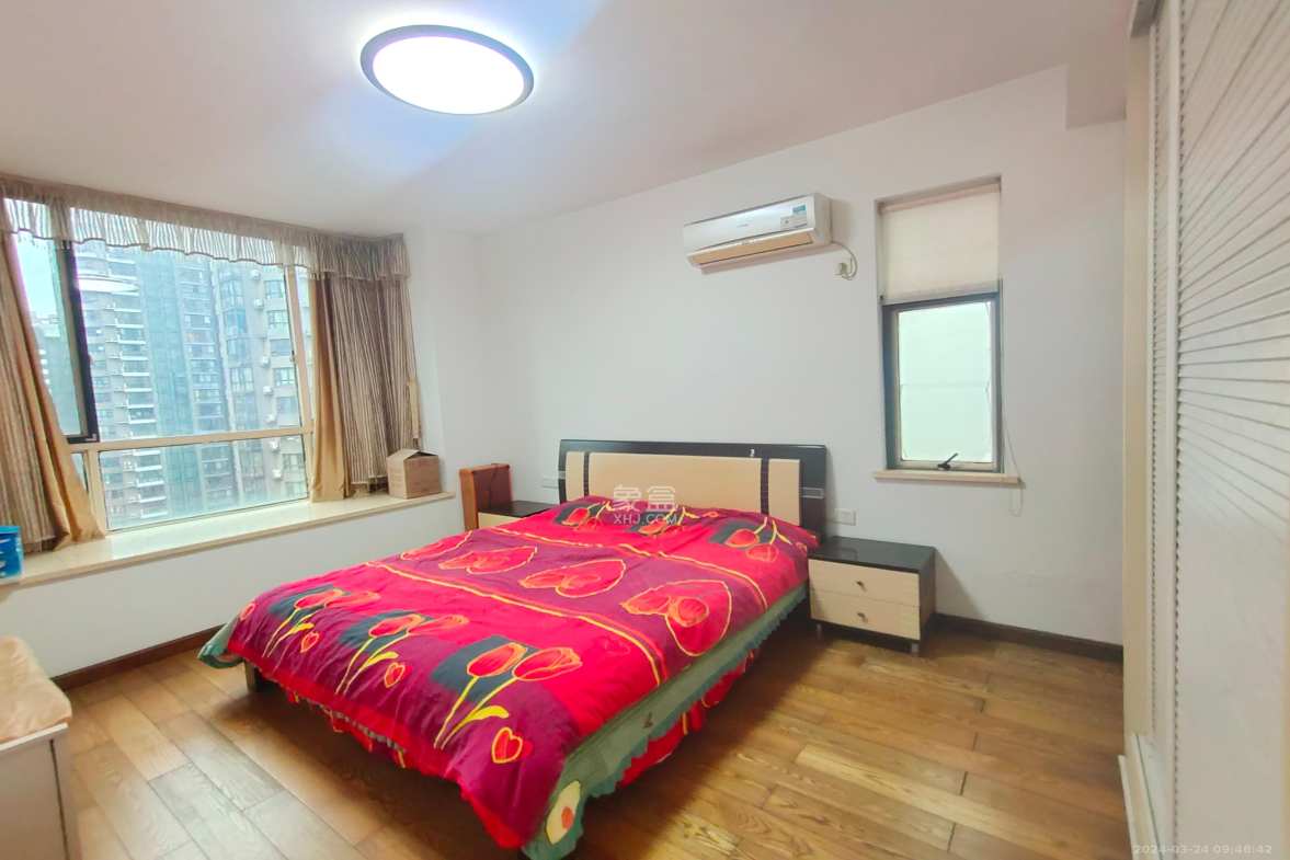 湘江世纪城星江苑 3室2厅2卫 2700.0元/月 湘江世纪城星江苑 3室2厅2卫 2700.0元/月室内图