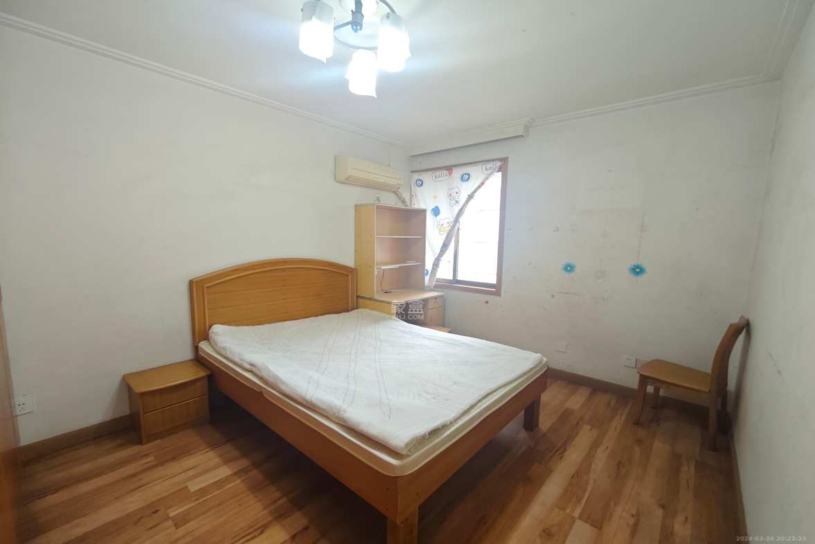 雅泰家园  5室2厅1卫    3000.0元/月 雅泰家园  5室2厅1卫    3000.0元/月室内图