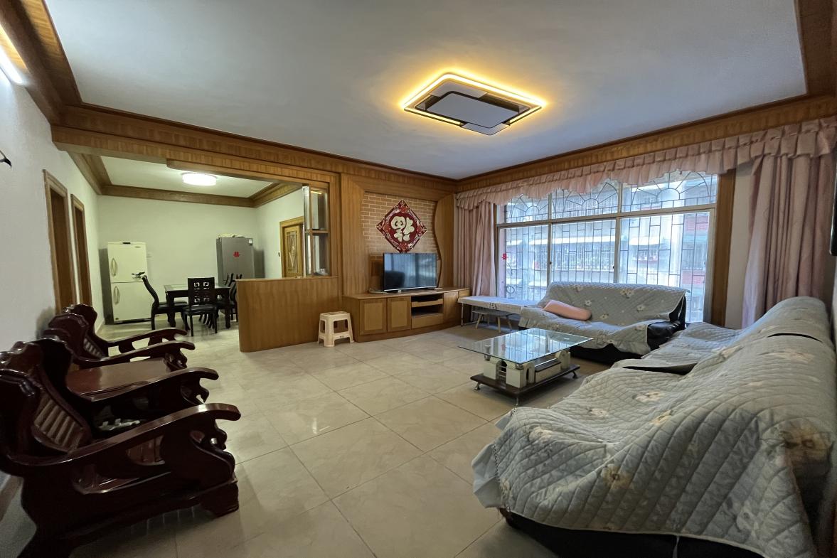 王家小区 3室2厅2卫 1350.0元/月 王家小区 3室2厅2卫 1350.0元/月室内图