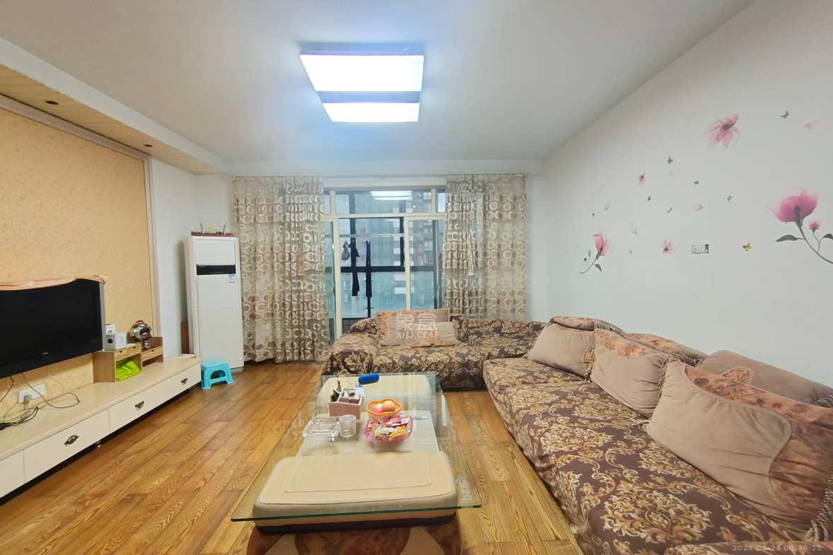 湘江世纪城星江苑 3室2厅2卫 2700.0元/月 湘江世纪城星江苑 3室2厅2卫 2700.0元/月室内图