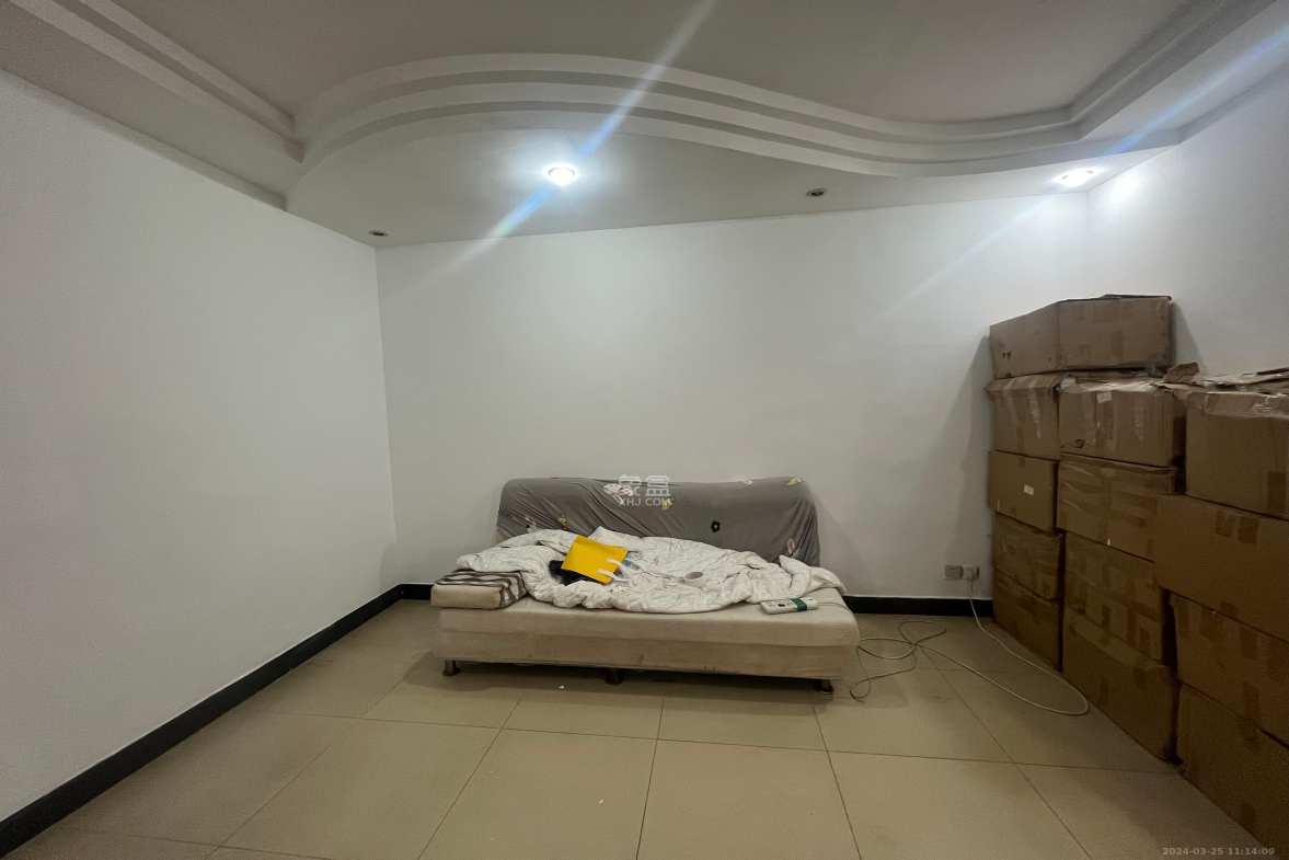 马王堆陶瓷建材新城  3室2厅1卫   2400.00元/月室内图1