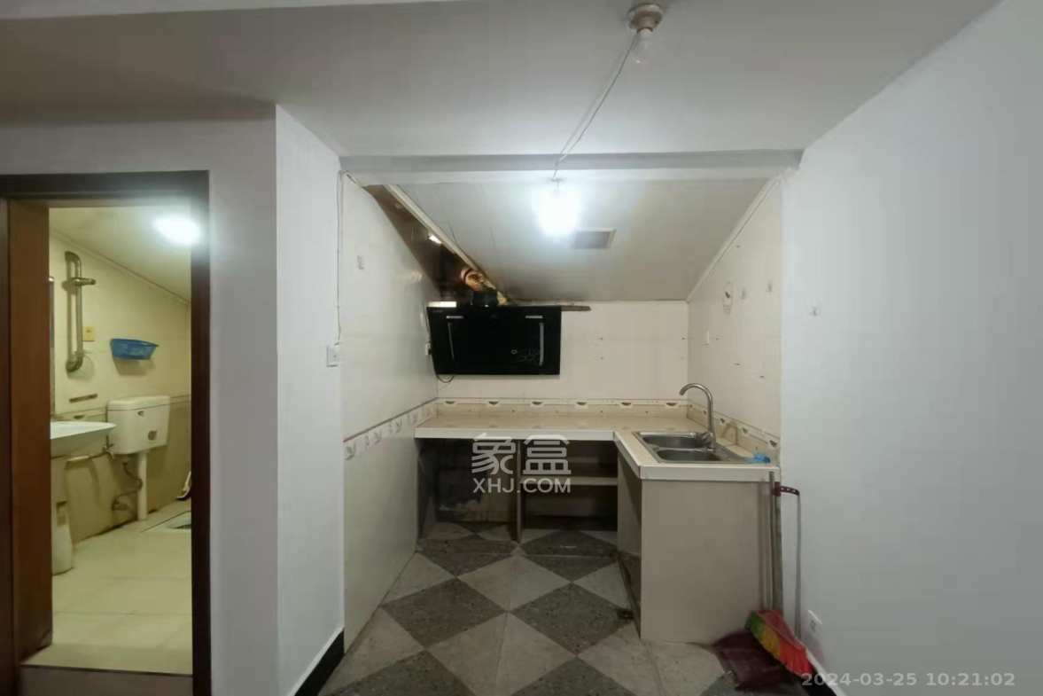 高桥社区高福星小区  3室1厅1卫    1200.0元/月室内图