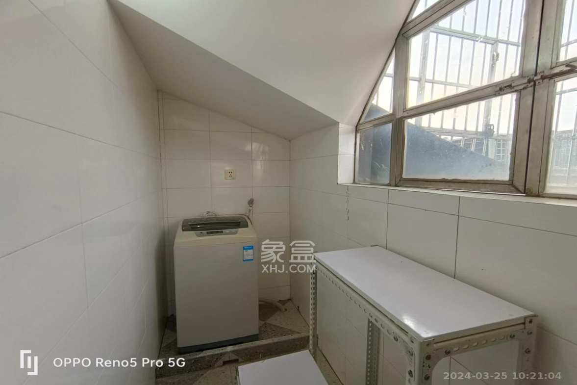 高桥社区高福星小区  3室1厅1卫    1200.0元/月室内图