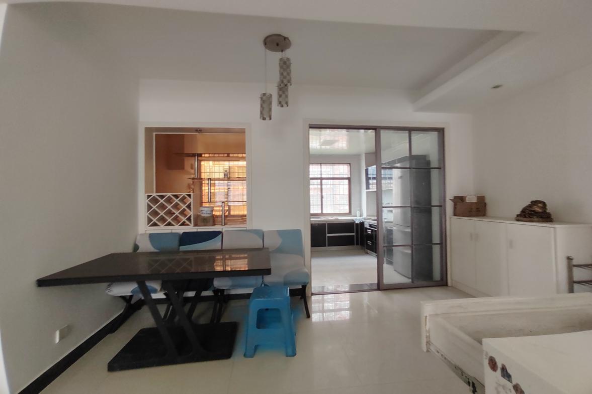 鸿都苑  3室2厅2卫    2000.0元/月室内图