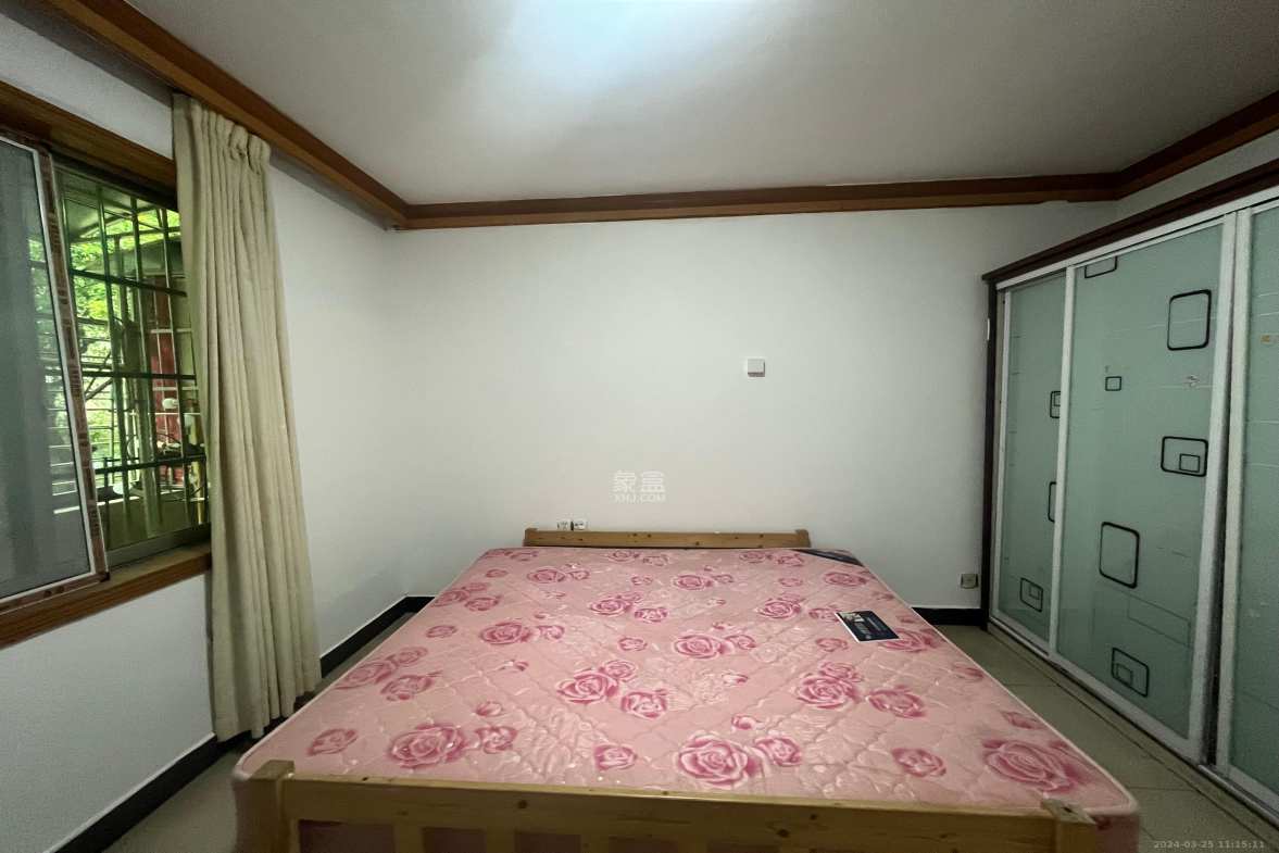 马王堆陶瓷建材新城  3室2厅1卫   2400.00元/月室内图
