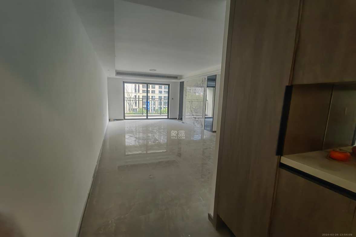 龙湖春江天玺  4室2厅2卫    4300.0元/月室内图