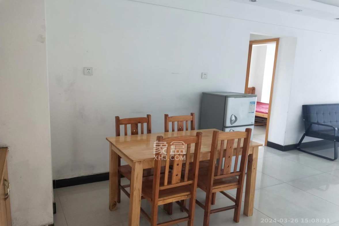 华天LOHO小镇 2室2厅1卫 1300.0元/月 华天LOHO小镇 2室2厅1卫 1300.0元/月室内图