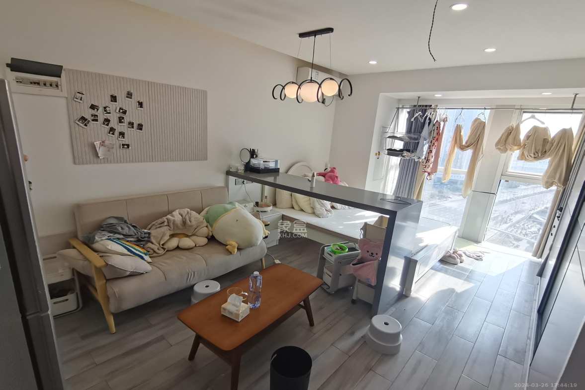 五峰国际  1室1厅1卫    1700.0元/月室内图