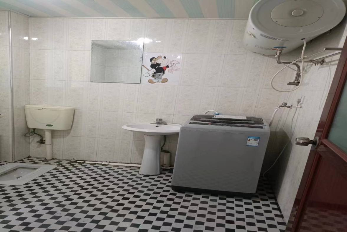 罗家小区西区  1室1厅1卫    500.0元/月室内图