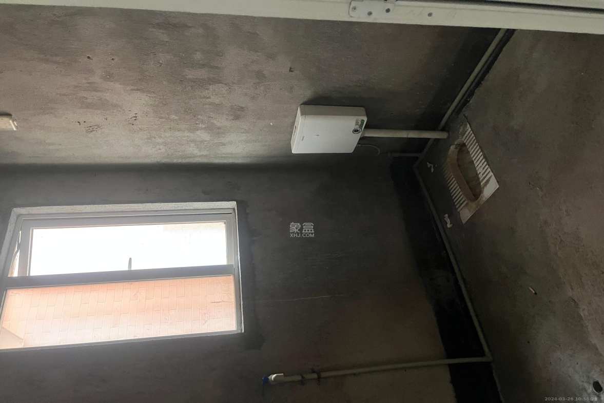 恒生碧水龙庭  3室2厅2卫   3500.00元/月室内图