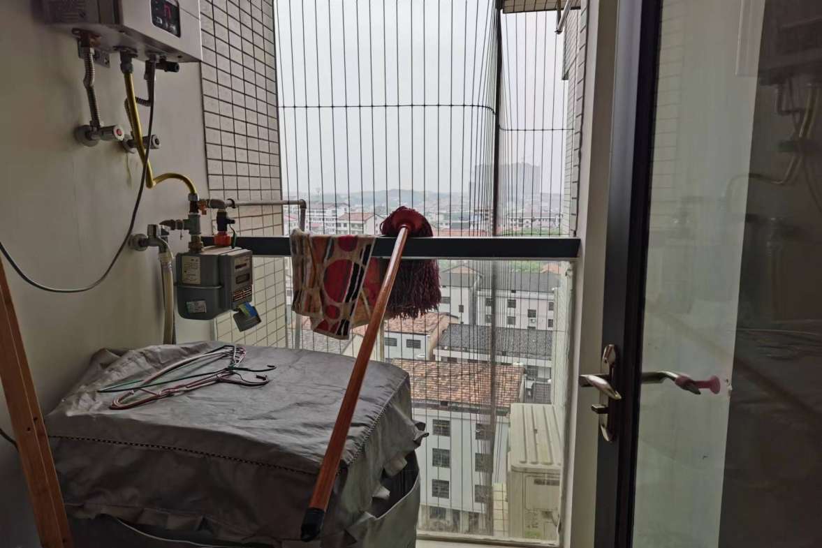 珠江愉景新城  1室0厅0卫   1200.00元/月室内图
