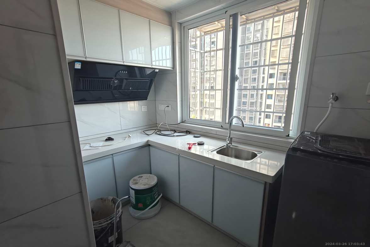 坪山家园  1室0厅1卫    1500.0元/月室内图