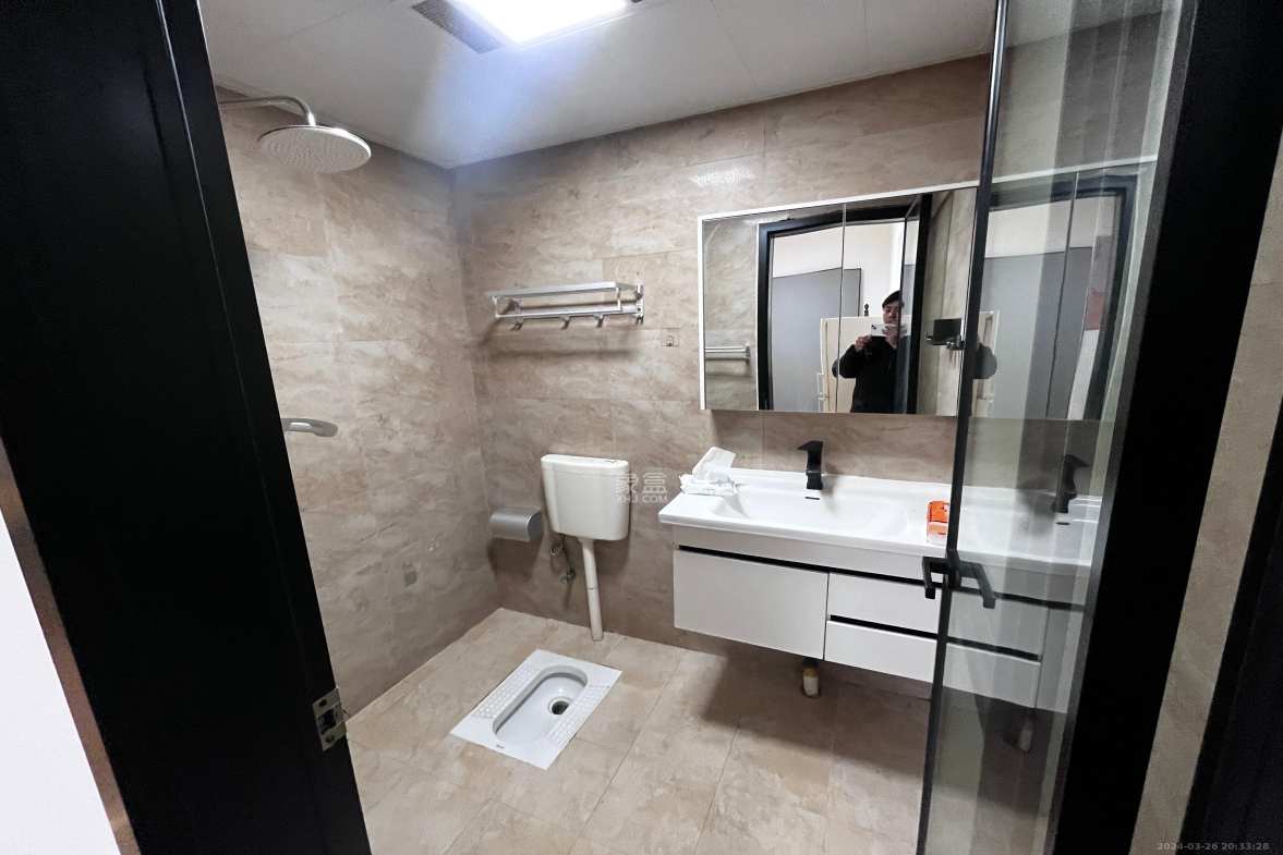 摩天一号  0室0厅0卫   2300.00元/月室内图