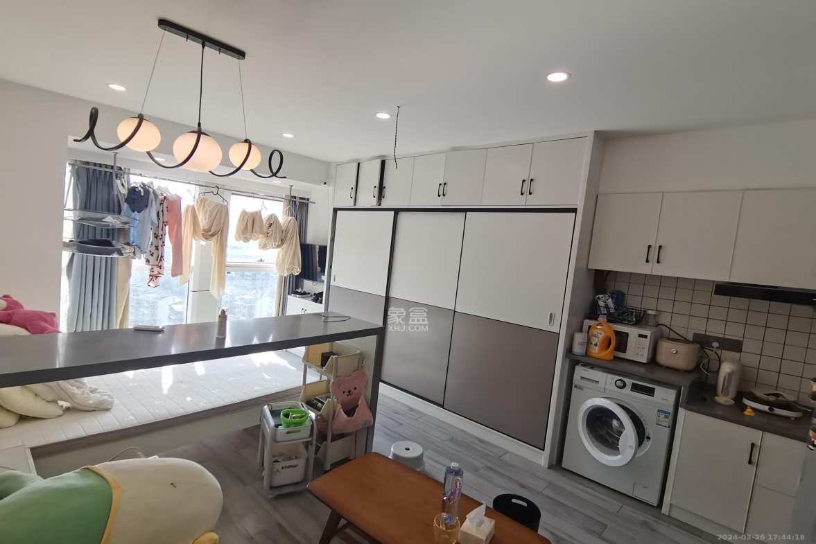 五峰国际  1室1厅1卫    1700.0元/月室内图